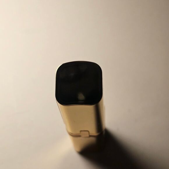 L'Oréal Paris Colour Rush lipstick in shade 620 MICA- a beautiful wine shade NEW - Picture 3 of 8